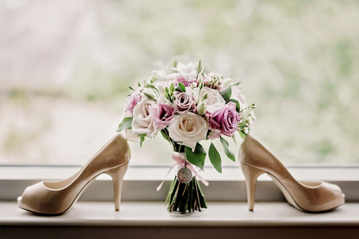 dusty pink wedding flowers