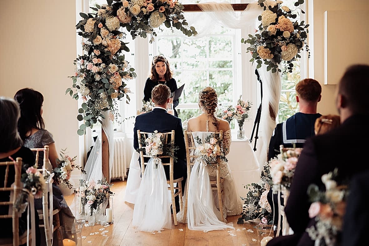 dreamy blush wedding at Pembroke lodge russell suite